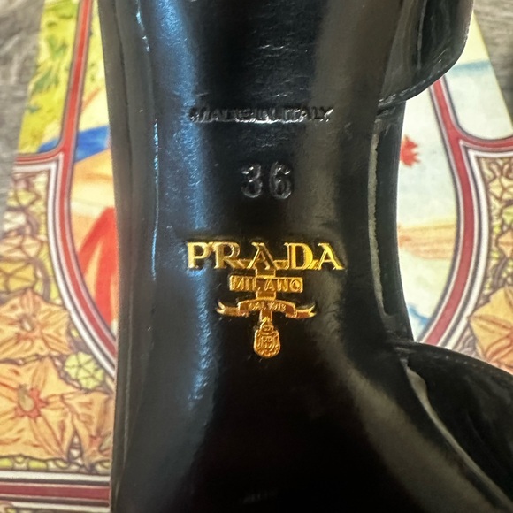 Prada Black Patent Leather Heels - Picture 5 of 6